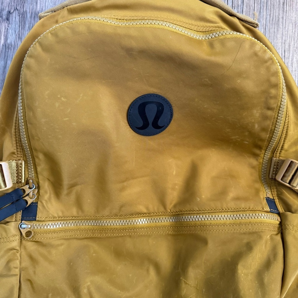 Lululemon Athletica Crew Backpack 22L Burnt Camel - Picture 4 of 8